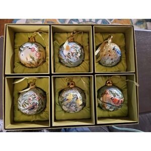 Beautiful Bird SCULPTURED HAND PAINTED  PORCELAIN BALLS ORNAMENTS 6 Different